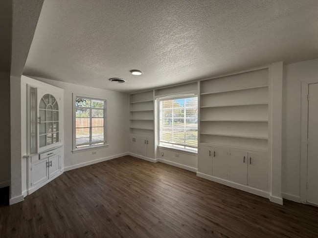 2503 Jupe Dr in San Antonio, TX - Foto de edificio - Building Photo