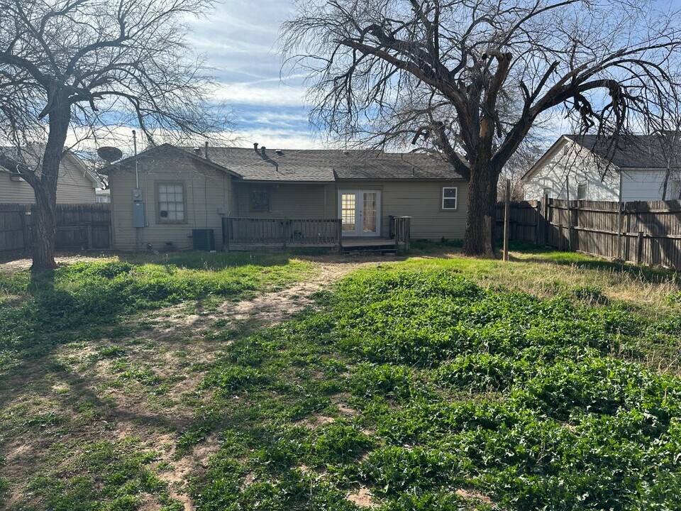 3114 33rd St in Lubbock, TX - Building Photo