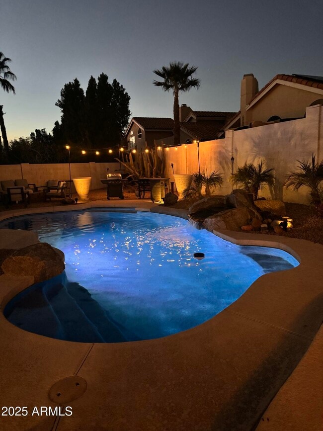 property at 3821 N Sawtooth Cir