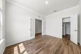 336 Tree Nut Lp in Buda, TX - Foto de edificio - Building Photo