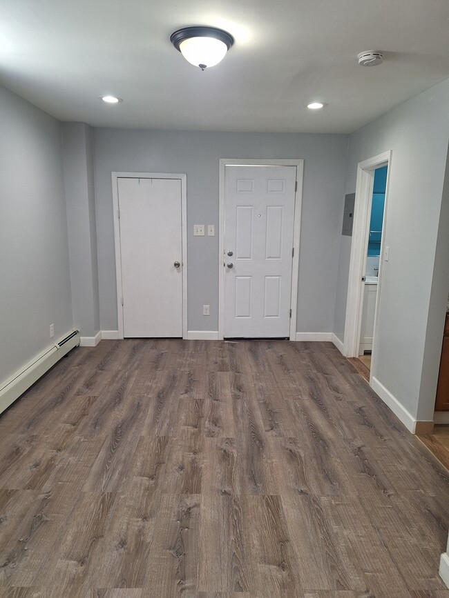 2220 E Edgar Rd, Unit #2 FL, Unit #2 FL