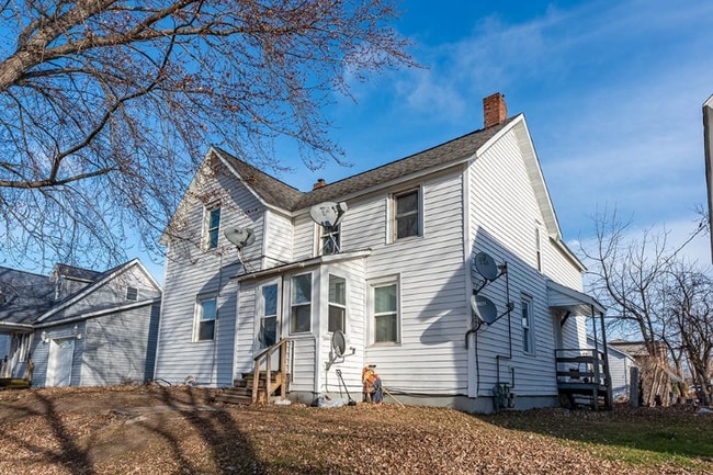 205 Helgerson St in Stanley, WI - Building Photo - Building Photo