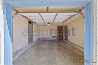 2242 E 32nd St in Oakland, CA - Building Photo - Building Photo