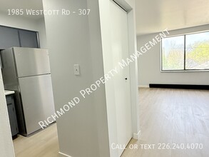 1985 Westcott Rd in Windsor, ON - Building Photo - Building Photo