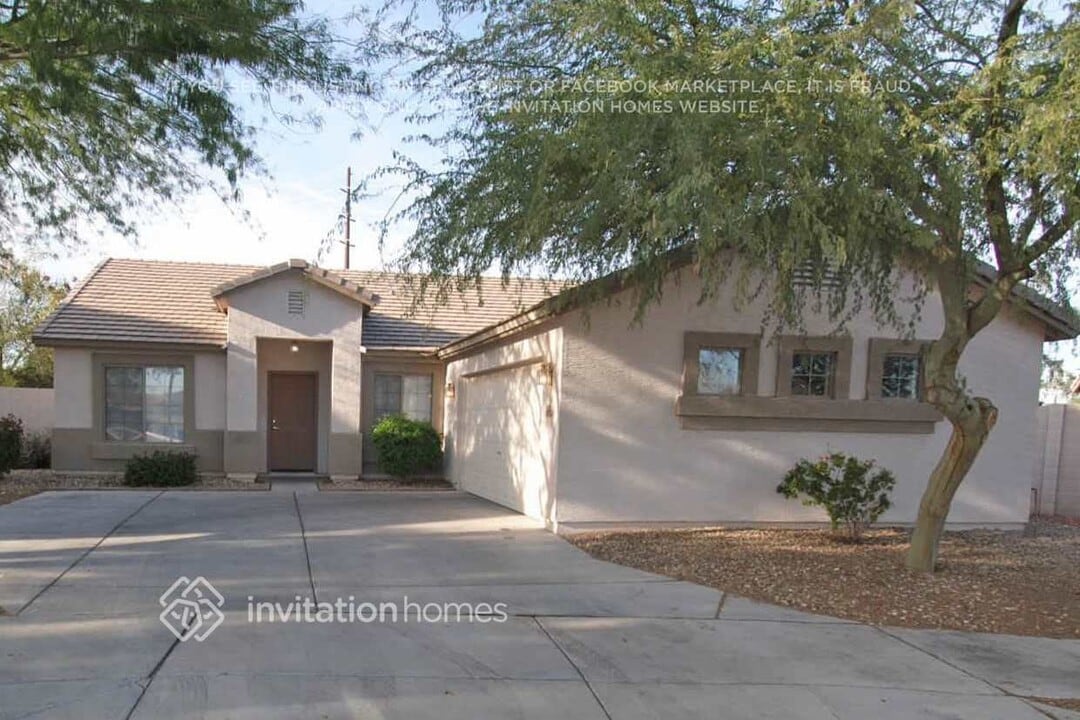 6926 S 14th Dr in Phoenix, AZ - Foto de edificio