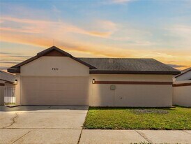 7031 Drury St in Tampa, FL - Building Photo