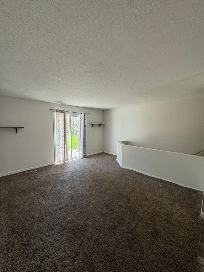 2570 Blarney Stone Dr in Beloit, WI - Building Photo - Building Photo
