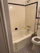 1422 Dartmouth Ave in Parkville, MD - Foto de edificio - Building Photo