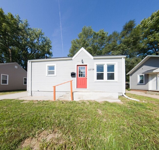 property at 2706 SW 7th St