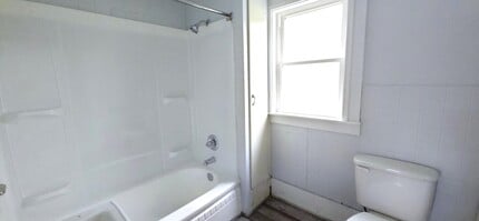 28 Grove St in Littleton, NH - Building Photo - Building Photo