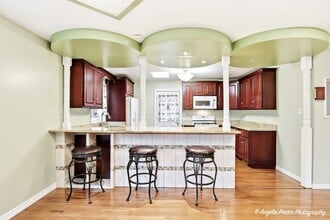 1219 Brentwood Dr in Round Lake Beach, IL - Foto de edificio - Building Photo