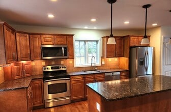 157 Ball Pond Rd in New Fairfield, CT - Building Photo - Building Photo