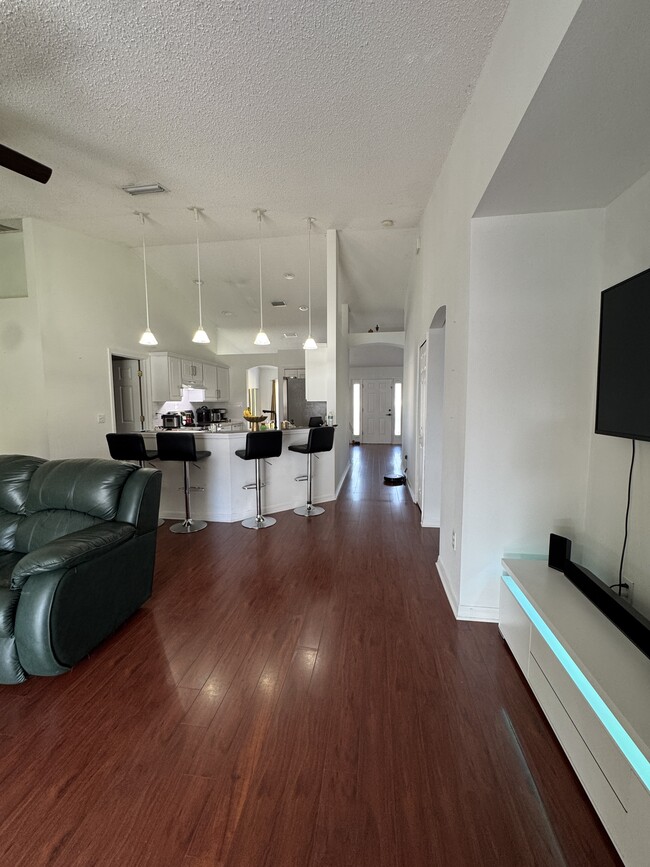 10 Lloret Pl in Palm Coast, FL - Foto de edificio - Building Photo