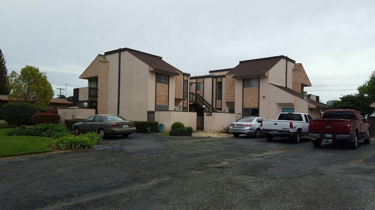 1160-1168 Arthur St in Marysville, CA - Foto de edificio