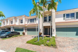81 Nottingham Pl in Boynton Beach, FL - Building Photo - Building Photo