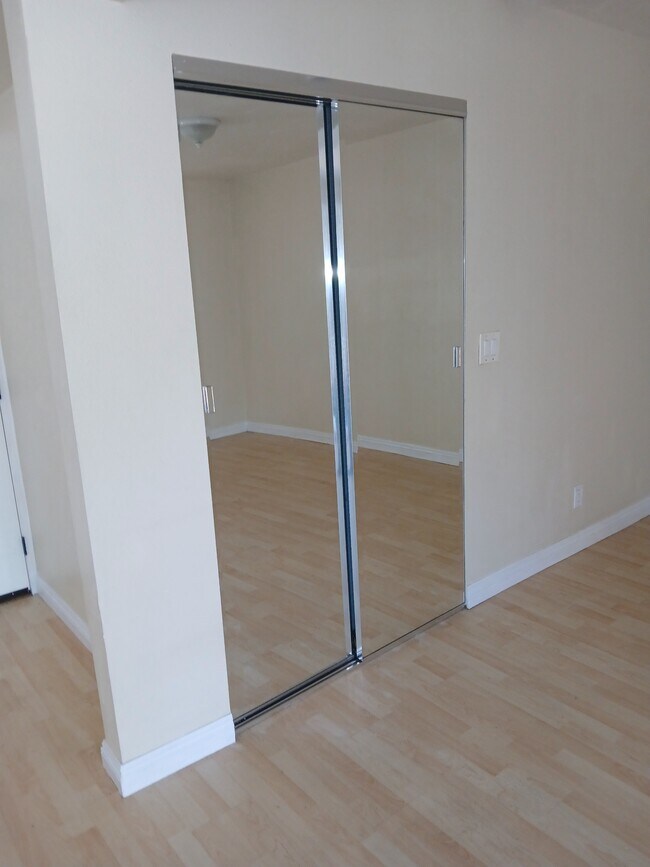 17641 Tulsa St in Granada Hills, CA - Building Photo - Building Photo