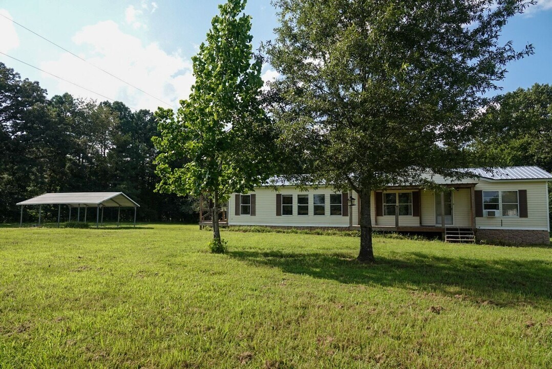 1450 Bruce Rd in Whiteville, TN - Building Photo
