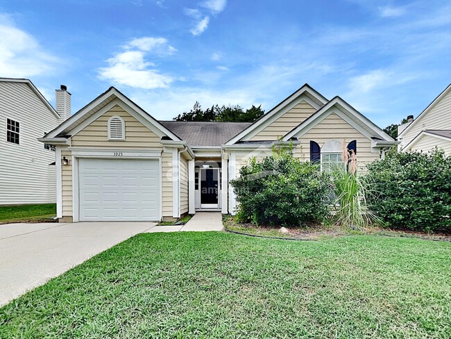 property at 3923 Cedar Hill Dr