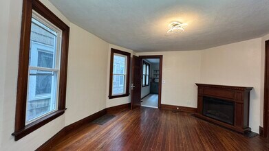 38 Hayden St, Unit 2 in Buffalo, NY - Building Photo - Building Photo