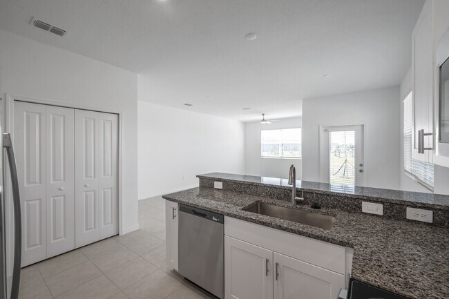 11111 65th Ter E in Palmetto, FL - Building Photo - Building Photo