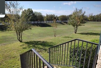 105 Sabine Dr in Georgetown, TX - Building Photo - Building Photo