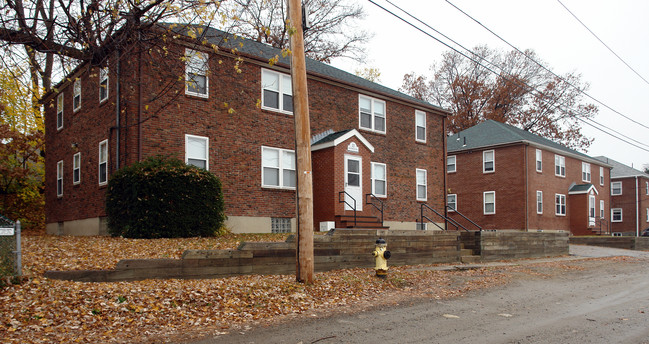 72-78 Meadowbrook Rd in Quincy, MA - Foto de edificio - Building Photo