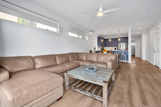 721 Island Ct in San Diego, CA - Building Photo - Building Photo