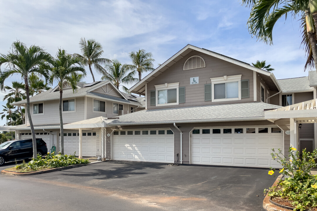 Village on the Green in Waipahu, HI - Foto de edificio