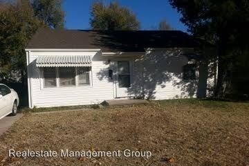 1912 N Grove St in Wichita, KS - Building Photo