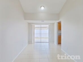 10108 Hickory Hollow Ct in Tampa, FL - Building Photo - Building Photo