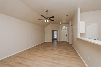 328 Willow Creek Dr in Glenn Heights, TX - Building Photo - Building Photo