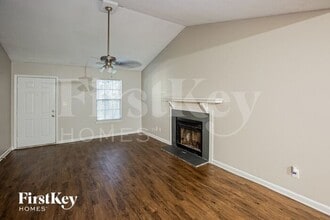 6014 Crosswood Ct in Charlotte, NC - Foto de edificio - Building Photo