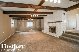 2305 NE 61st St in Kansas City, MO - Building Photo - Building Photo