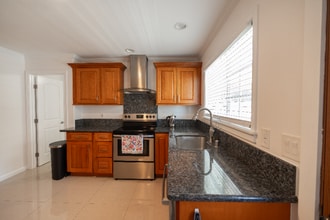 2240A Metcalf St in Honolulu, HI - Building Photo - Building Photo