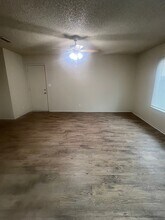 1040 E Donna Dr in Merced, CA - Building Photo - Building Photo