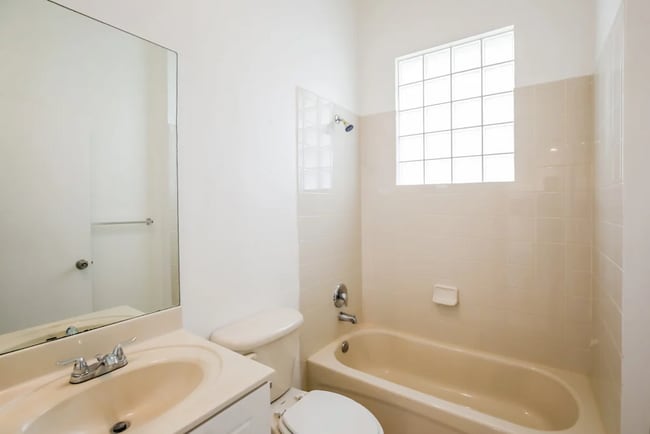 property at 1144 E Magnolia Cir