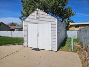 215 Cobblecreek Rd in North Salt Lake, UT - Building Photo - Building Photo