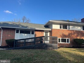 2813 Gwynnview Rd in Baltimore, MD - Building Photo