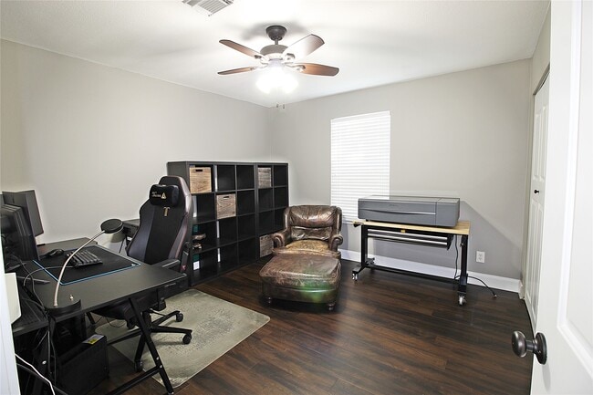 property at 10386 Hammerly Blvd