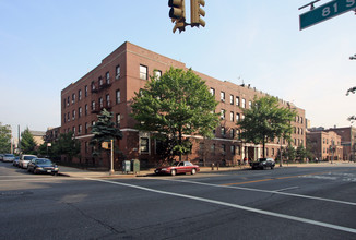 8002-8024 Bay Pky in Brooklyn, NY - Building Photo - Building Photo