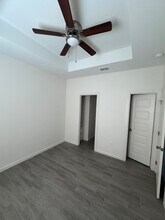2421 N Valley Cir in La Feria, TX - Foto de edificio - Building Photo
