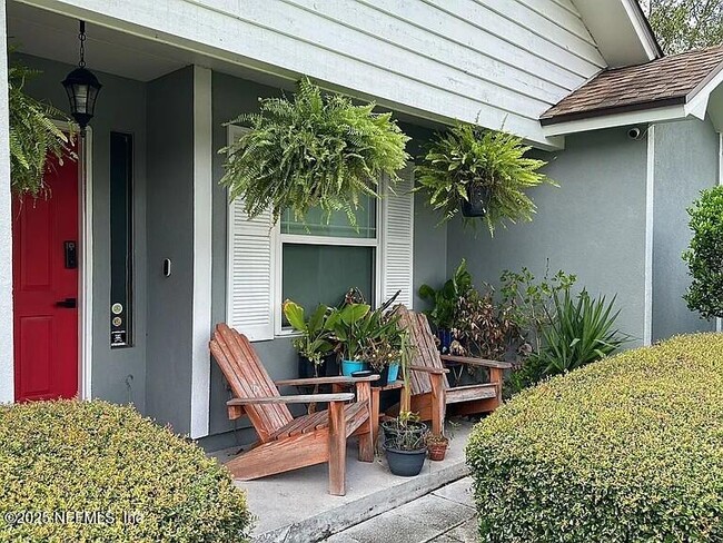 property at 10420 Inverness Dr