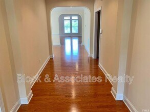 706 Weavers Ridge Dr in Cary, NC - Building Photo - Building Photo