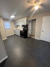 1202 E Laurel St in Springfield, IL - Building Photo - Building Photo