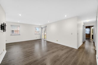 12 Aberdeen Ct in Schaumburg, IL - Building Photo - Building Photo