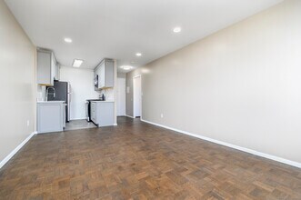 140 Grove St in Stamford, CT - Building Photo - Building Photo