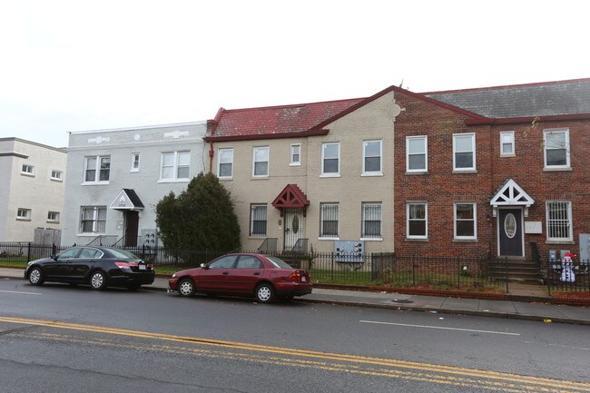 1713 W Virginia Ave NE in Washington, DC - Building Photo - Building Photo
