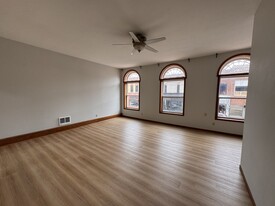 127 Front St, Unit 127B in Beaver Dam, WI - Building Photo