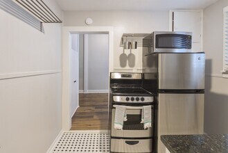 Beach Flats in Tampa, FL - Building Photo - Building Photo