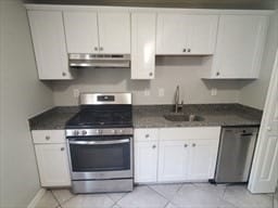 174 Pine St in Holbrook, MA - Foto de edificio - Building Photo